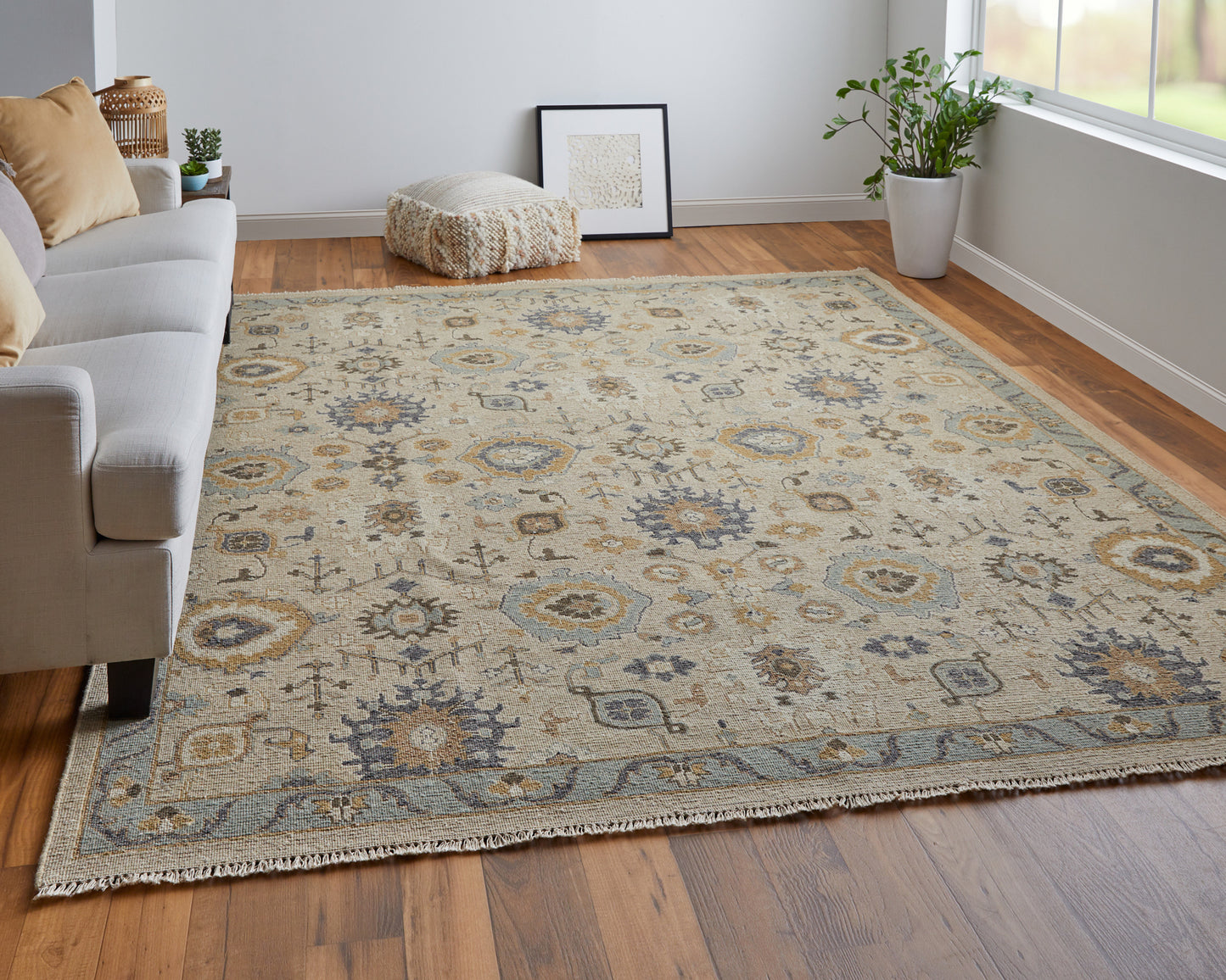 Corbitt Traditional/Classic Tan/Blue/Gold Accent Rug