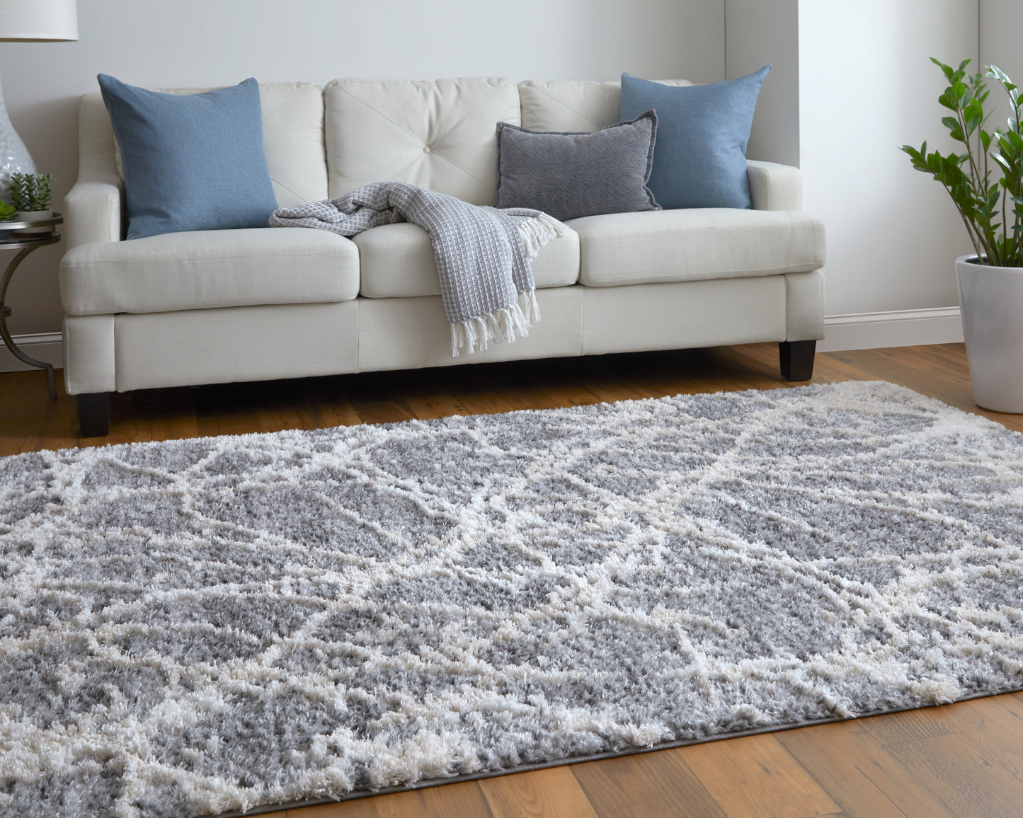 Mynka Transitional/Casual Gray/Ivory Runner  Feizy Rugs Small Parcel,Feizy Rugs,Mynka,Gray/Ivory,2'6" x 8',Runner,Polyester,Transitional/Casual,Turkey