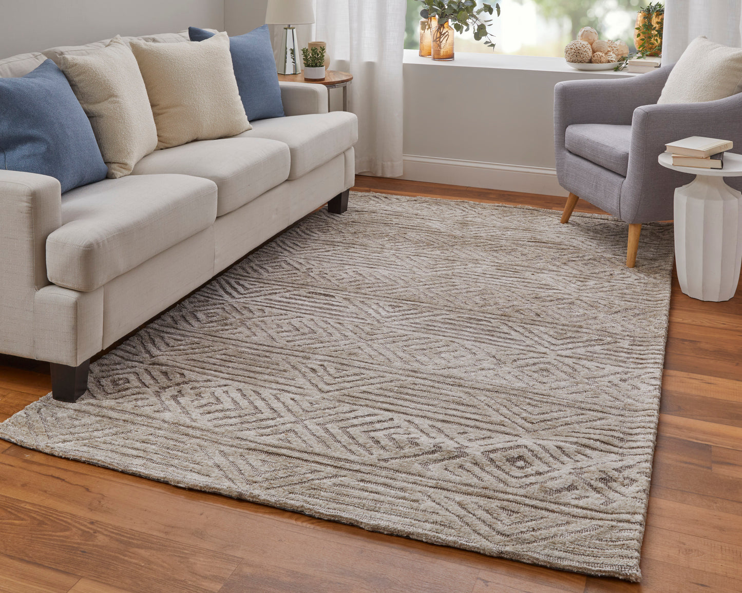 Colton Modern/Luxury & Glam/Mid-Century Modern Tan/Ivory/Brown Accent Rug