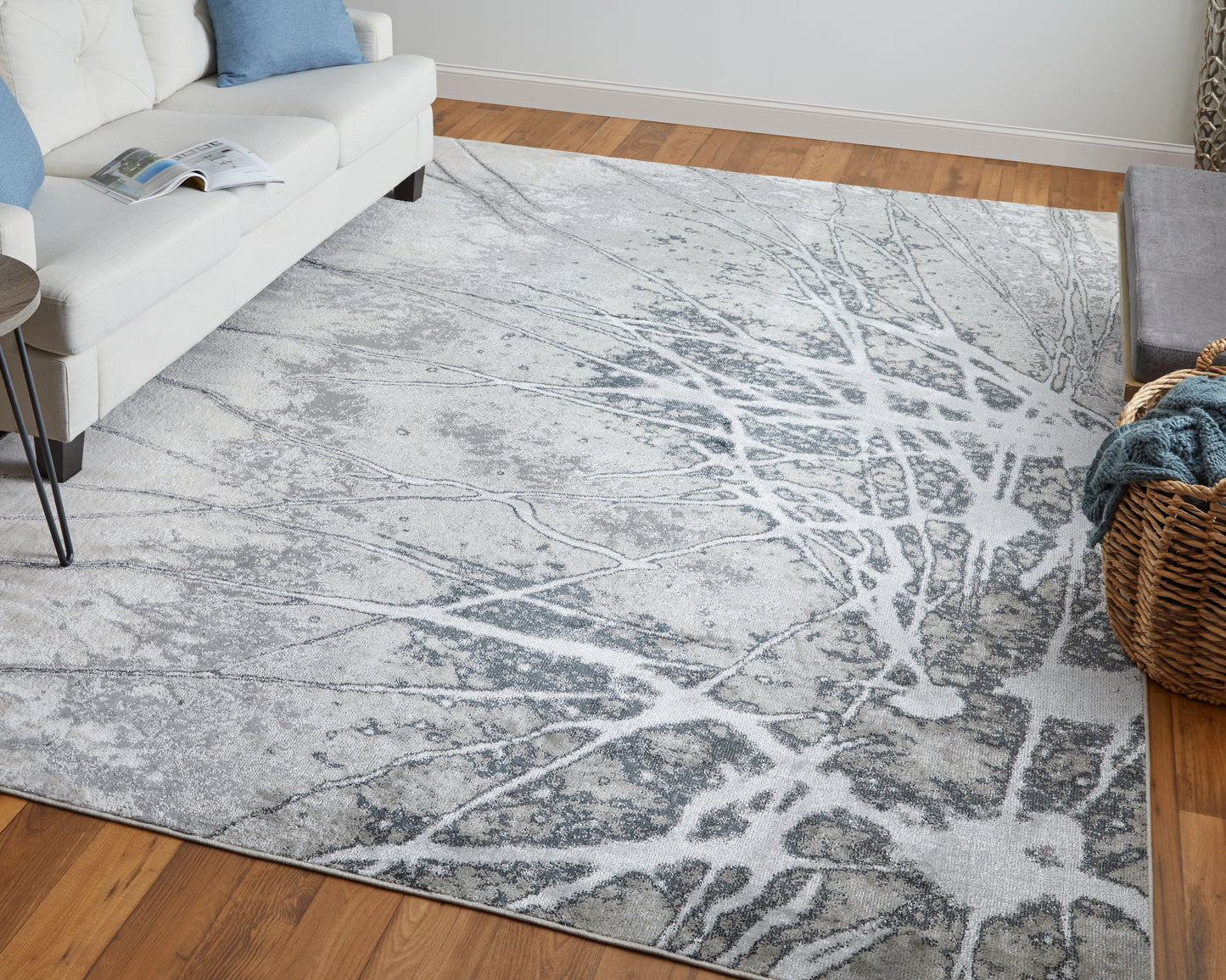 Astra Transitional/Industrial/Casual Gray/Silver/Ivory Area Rug