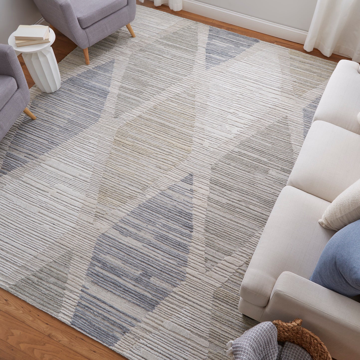 Elias Modern/Casual/Bohemian & Eclectic Ivory/Blue/Brown Accent Rug