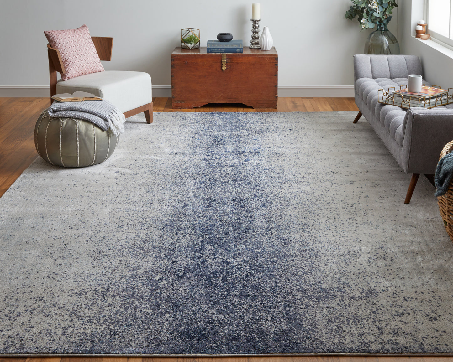 Astra Transitional/Industrial/Casual Blue/Ivory Area Rug