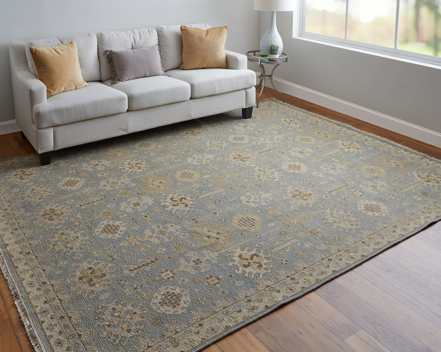 Corbitt Traditional/Classic Blue/Gray/Ivory Area Rug