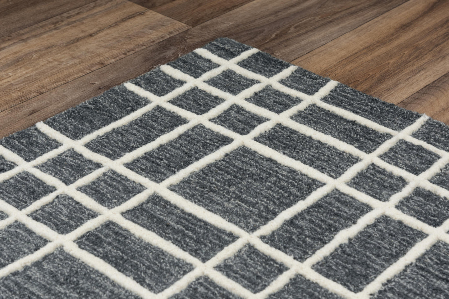 Lofton A07104 Charcoal Hand Tufted Rug - Rizzy