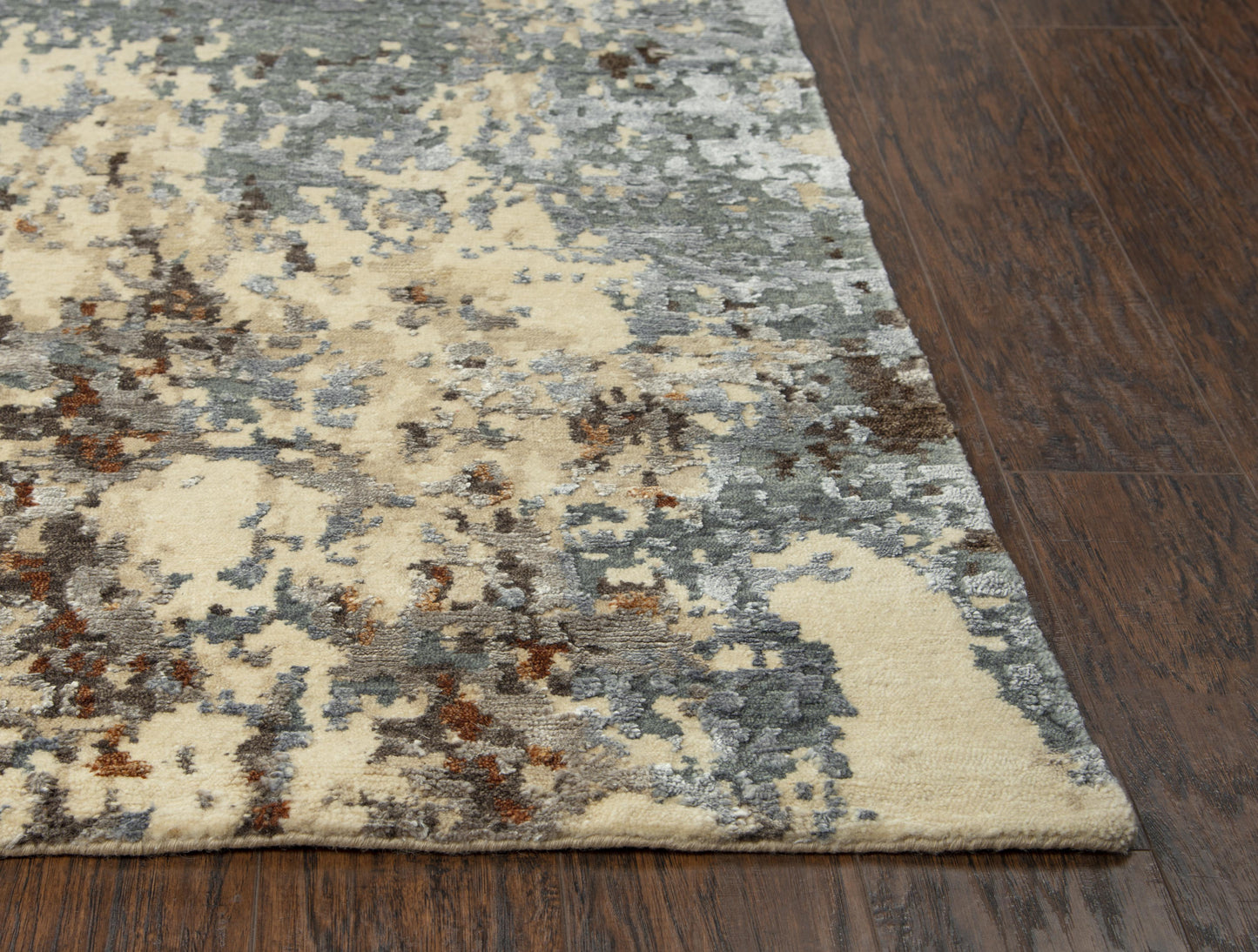 Finesse FIN108 Beige/Gray Hand Knotted Rug - Rizzy