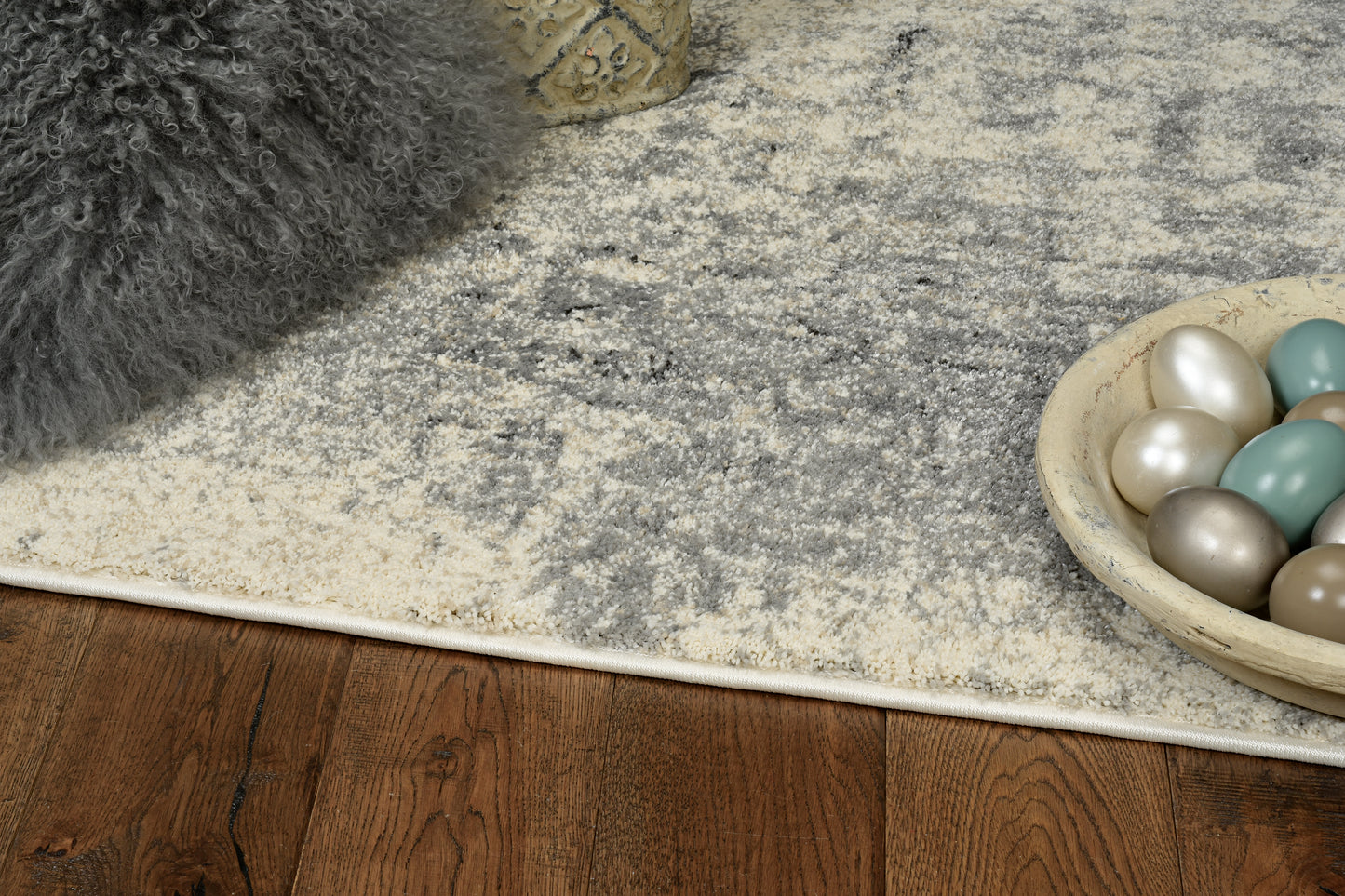 Hue 4718 Beige/Grey Views Machine Woven Performance Area Rug - Kas