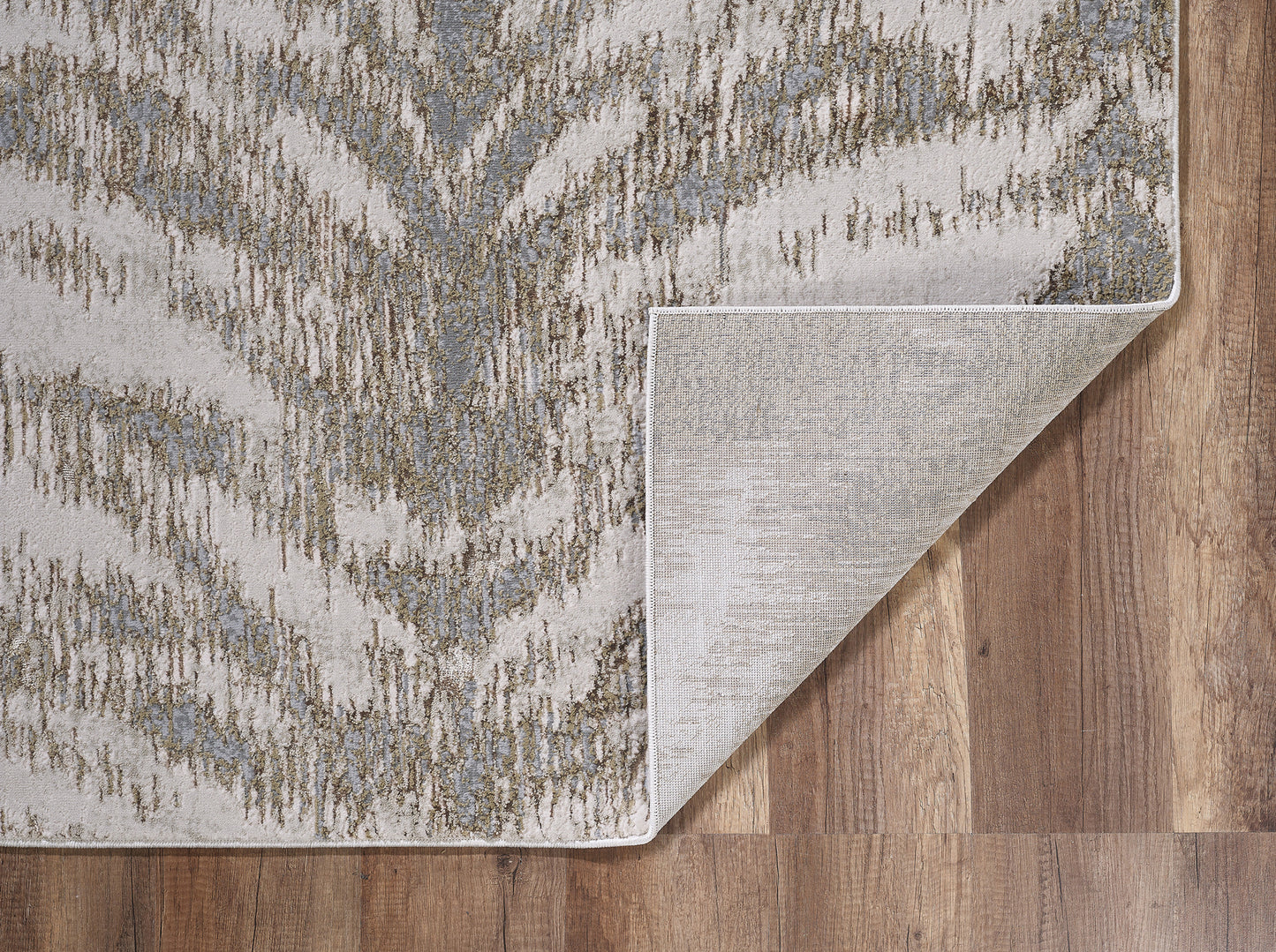 Luna 7141 Silver/Gold Herringbone Machine Woven Performance Area Rug - Kas