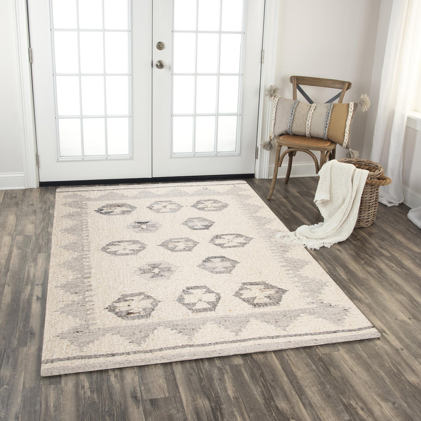 Nova NVA950 Silver/Ivory Hand Woven Rug - Rizzy