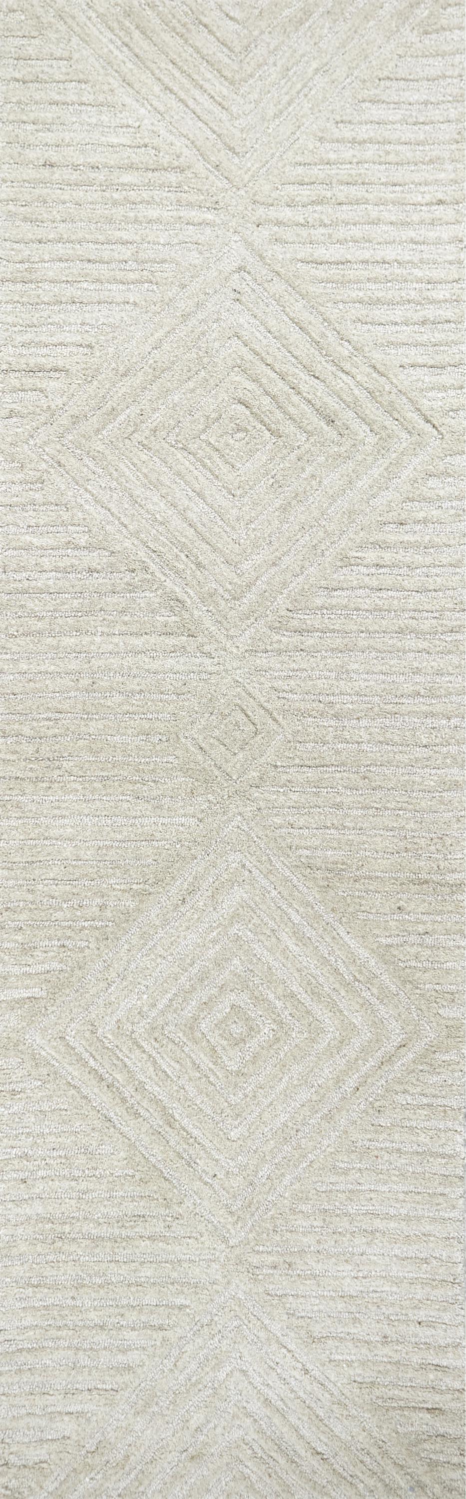 Suffolk SK333A Ivory/Natural Hand Tufted Rug - Rizzy