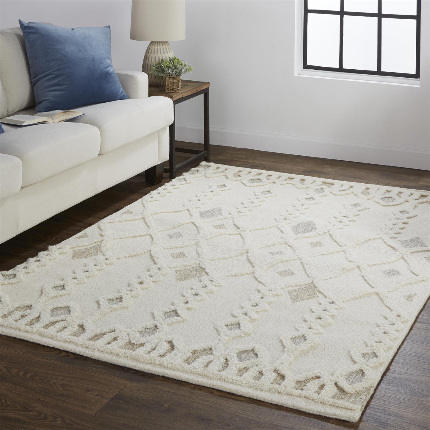 Anica Transitional/Scandinavian/Farmhouse Ivory/Tan/Silver Accent Rug