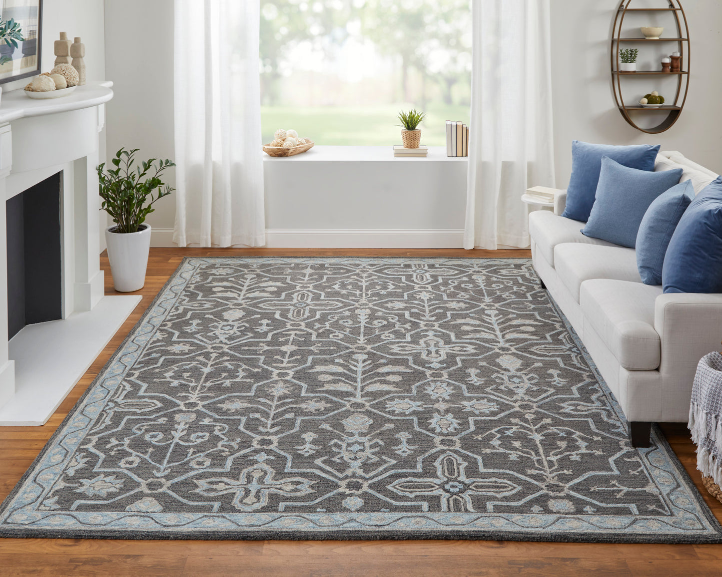 Fallon Traditional/Classic Taupe/Gray Accent Rug