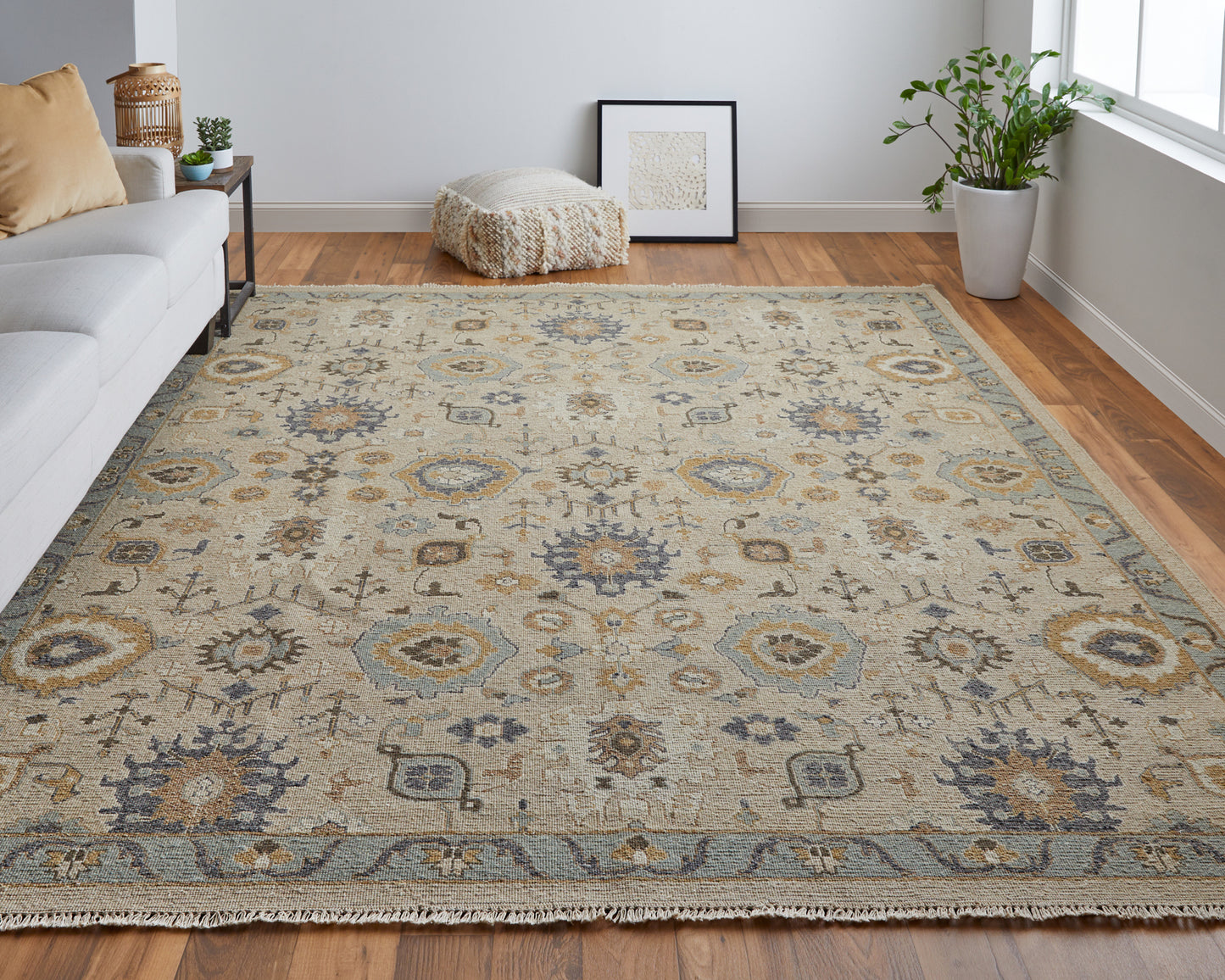 Corbitt Traditional/Classic Tan/Blue/Gold Accent Rug