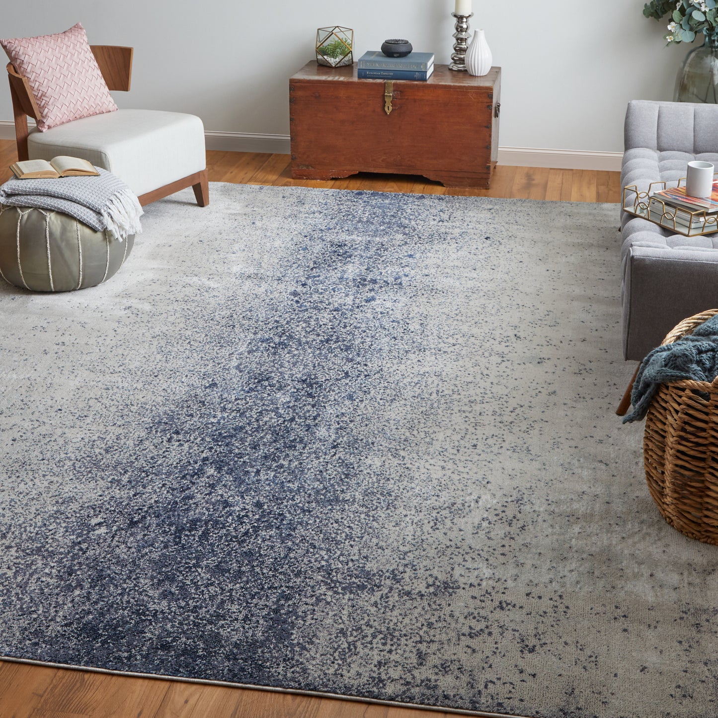 Astra Transitional/Industrial/Casual Blue/Ivory Area Rug