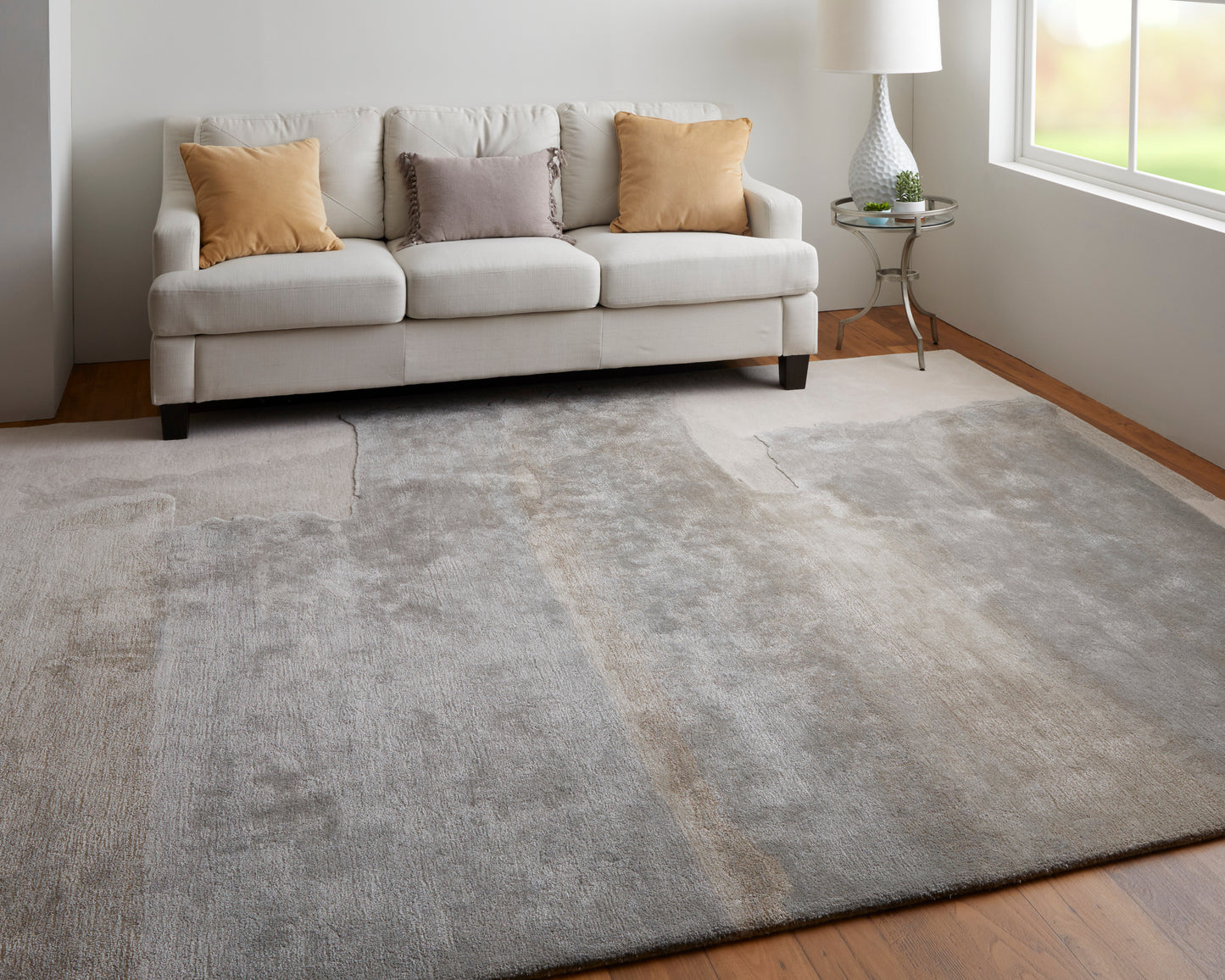 Anya Transitional/Industrial/Casual Ivory/Gray Accent Rug