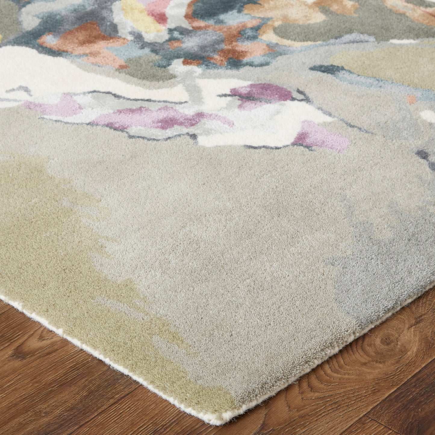 Dafney Transitional/Casual Purple/Pink/Green Area Rug