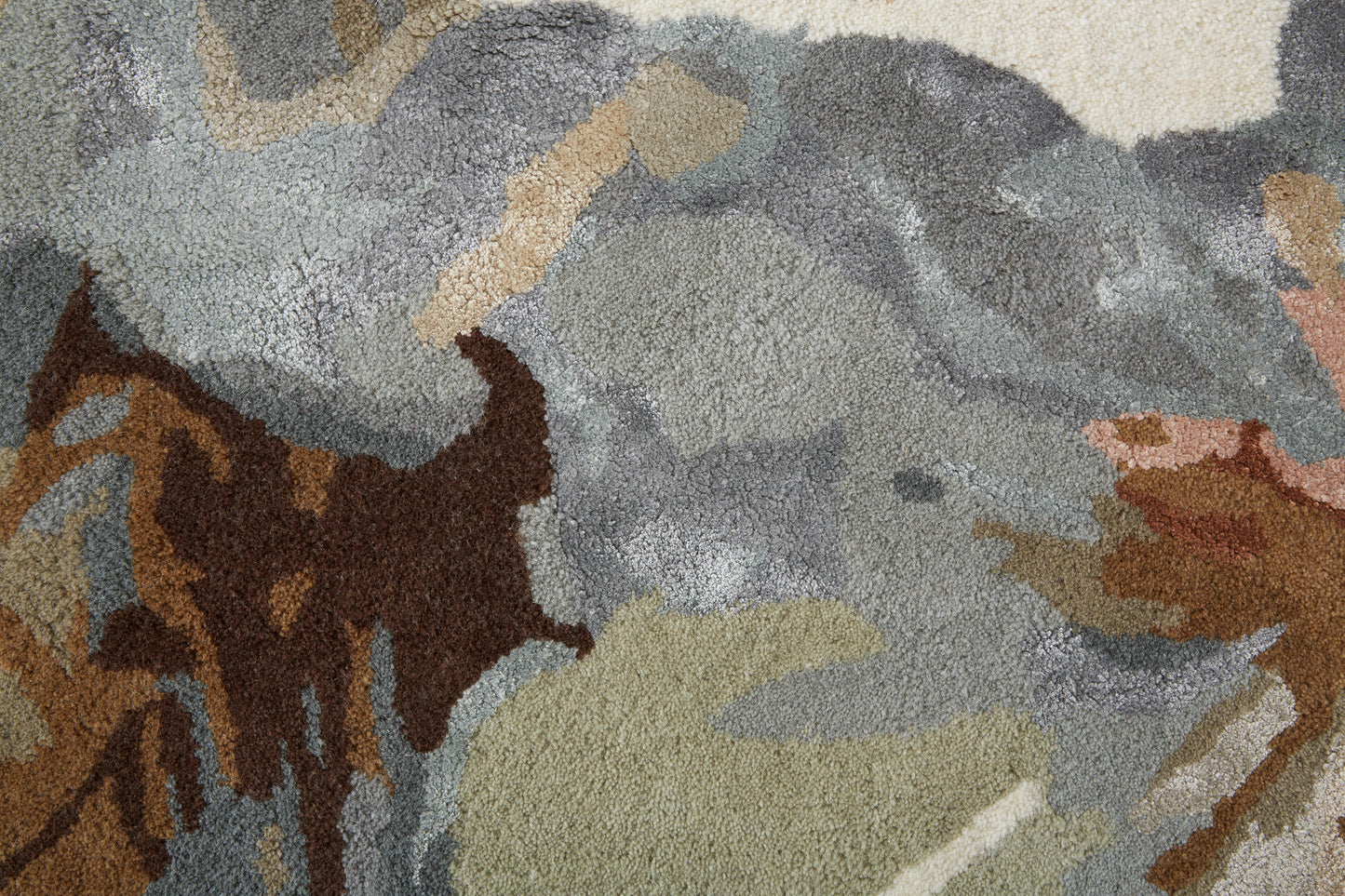 Dafney Transitional/Casual Tan/Gray/Green Accent Rug