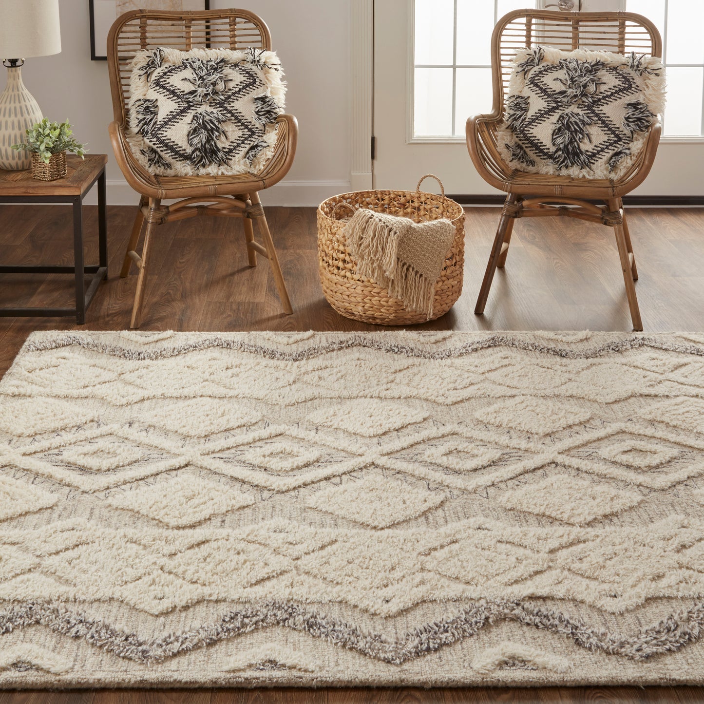 Anica Transitional/Natural/Bohemian & Eclectic Ivory/Taupe/Gray Accent Rug