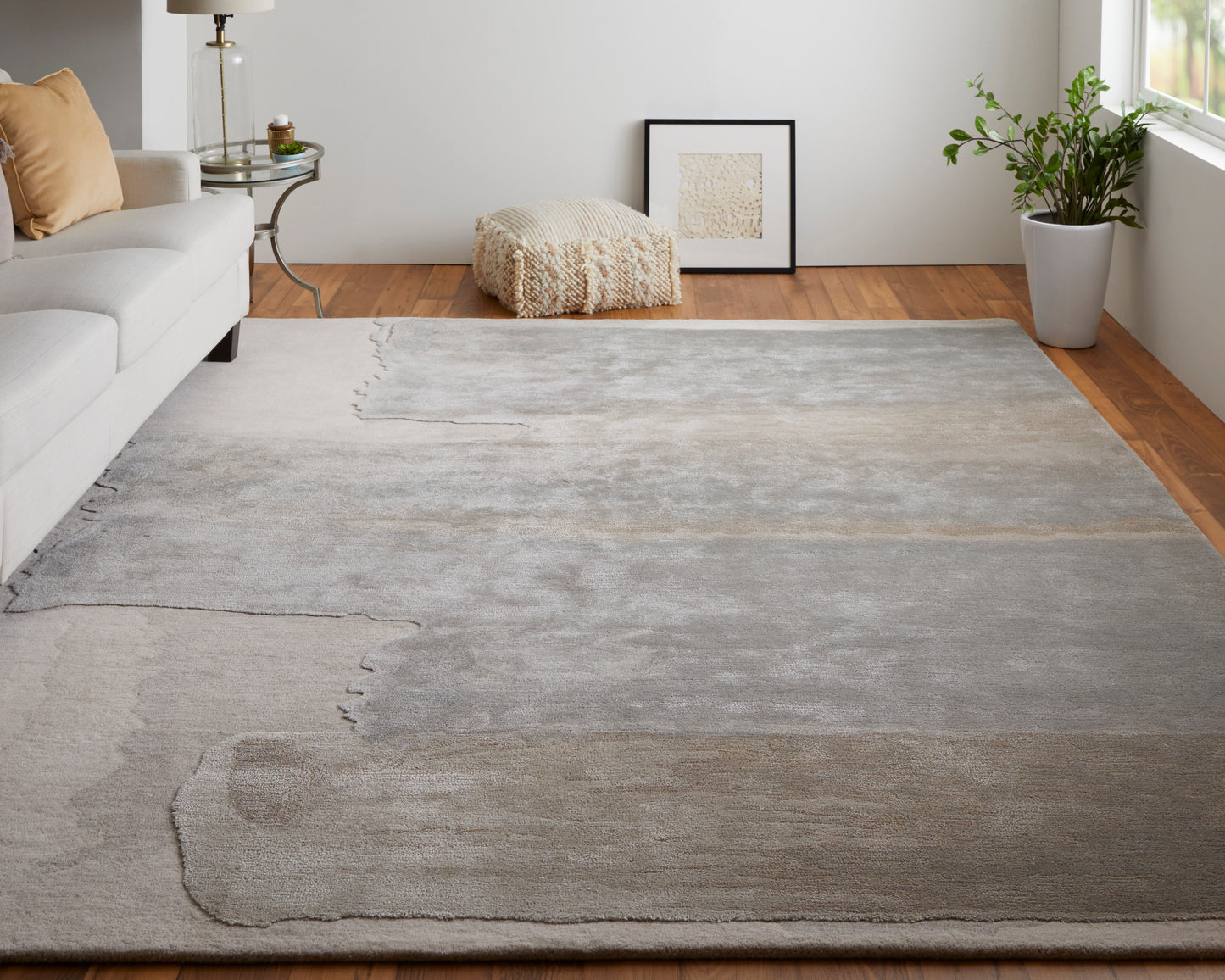 Anya Transitional/Industrial/Casual Ivory/Gray Accent Rug