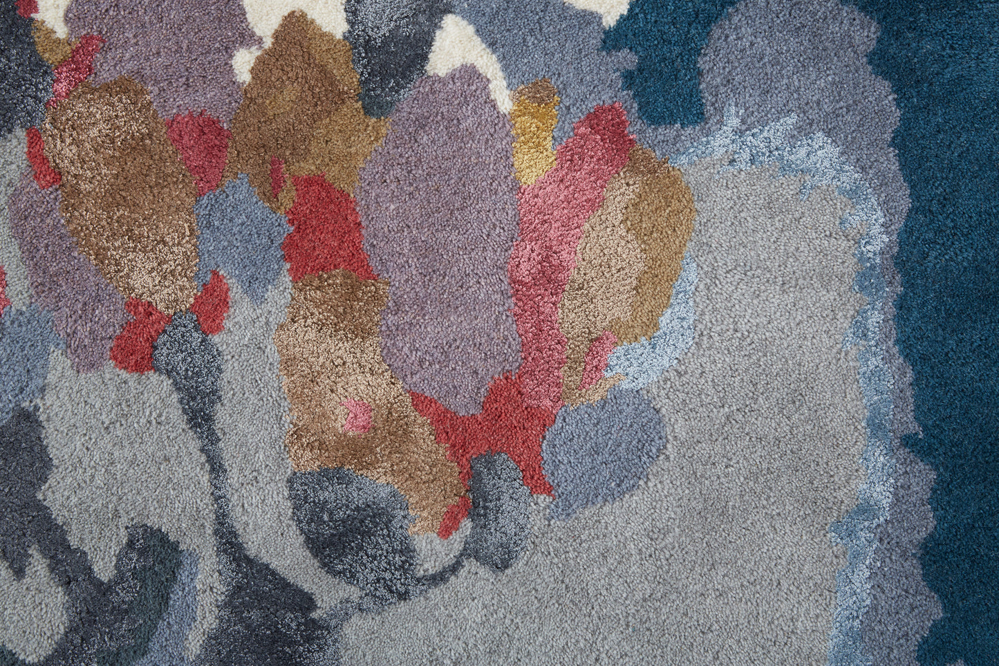 Dafney Transitional/Casual Blue/Gray/Pink Area Rug