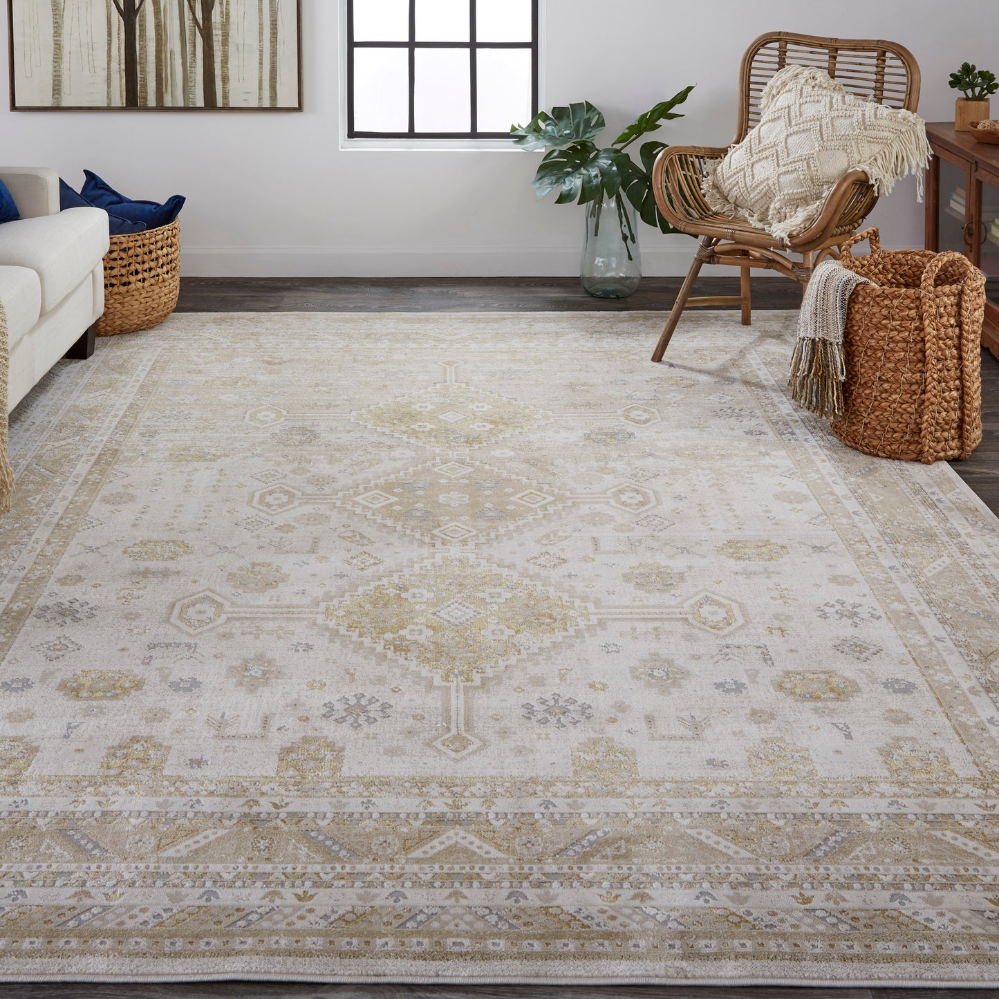 Aura Modern/Vintage/Classic Gold/Ivory Accent Rug