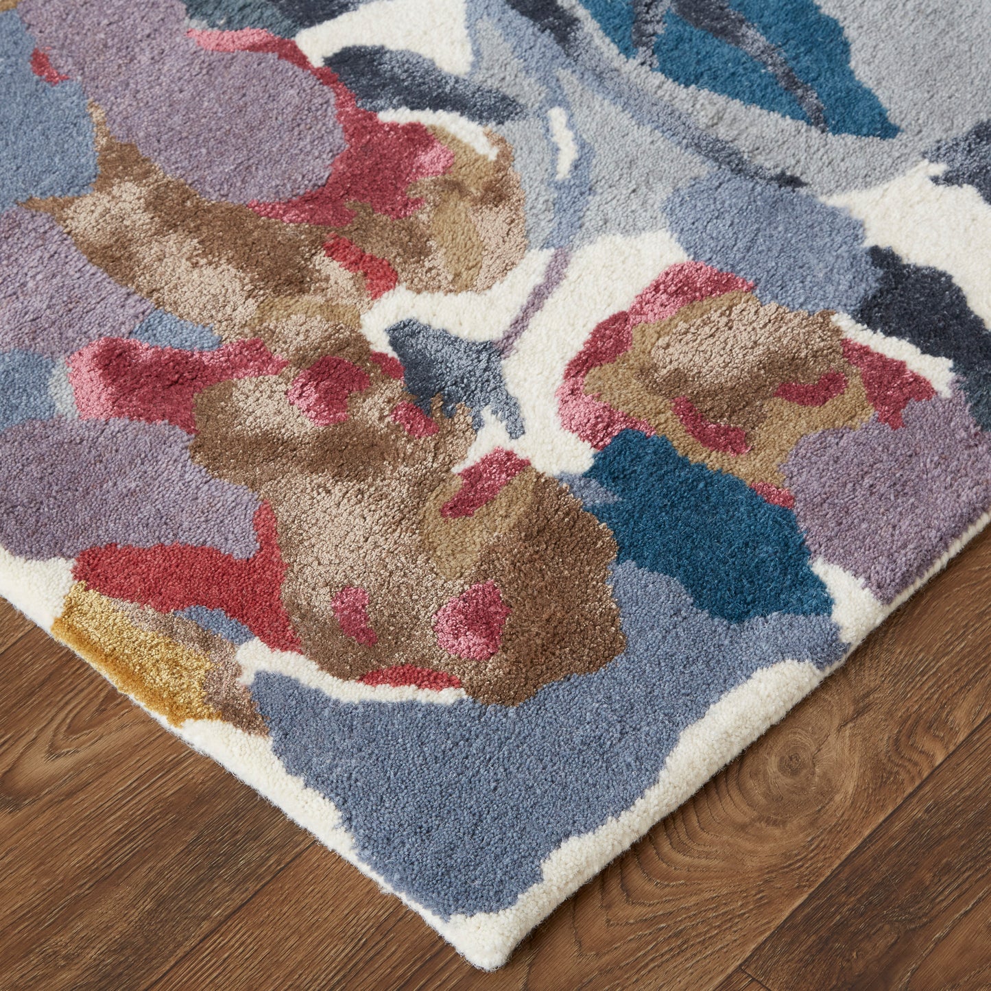 Dafney Transitional/Casual Blue/Gray/Pink Area Rug