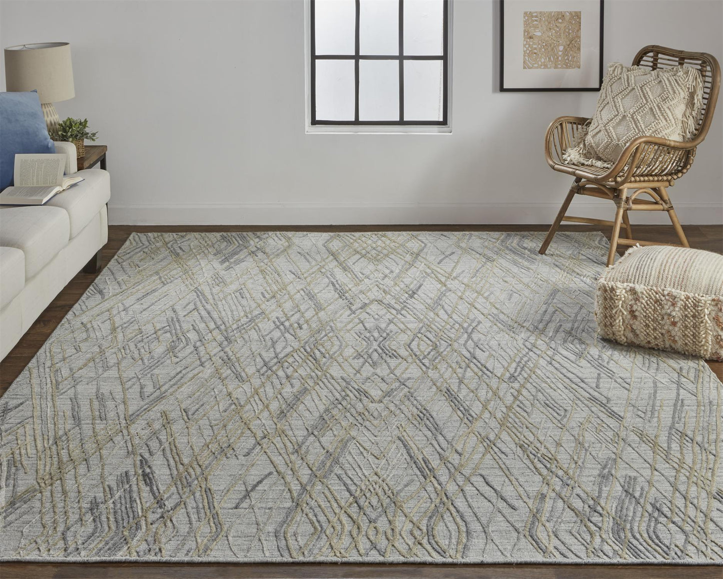 Elias Modern/Casual Gray/Ivory Accent Rug