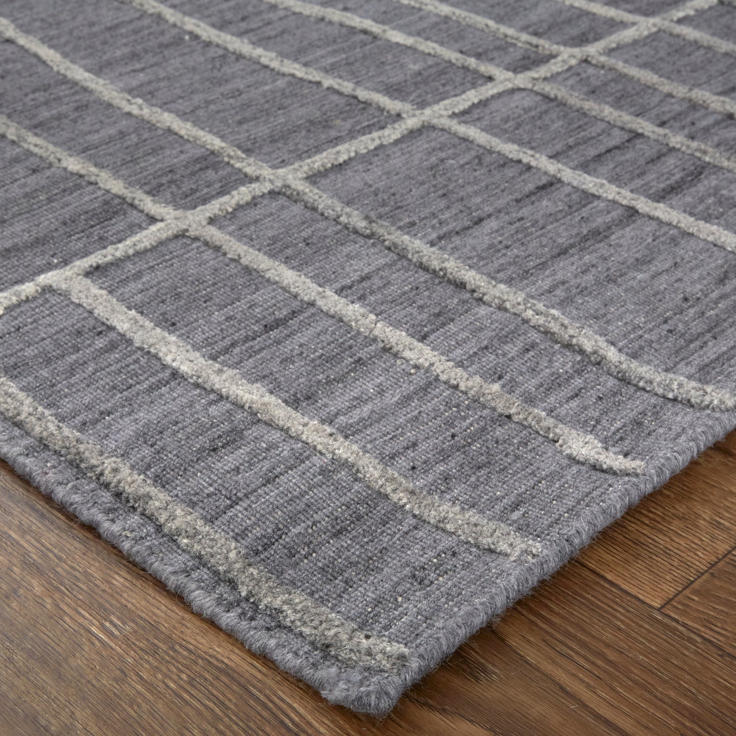 Haverhill Transitional/Casual Gray/Silver Accent Rug  Feizy Rugs Small Parcel,Feizy Rugs,Haverhill,Gray/Silver,2' x 3',Accent Rug,Viscose/Wool,Transitional/Casual,India