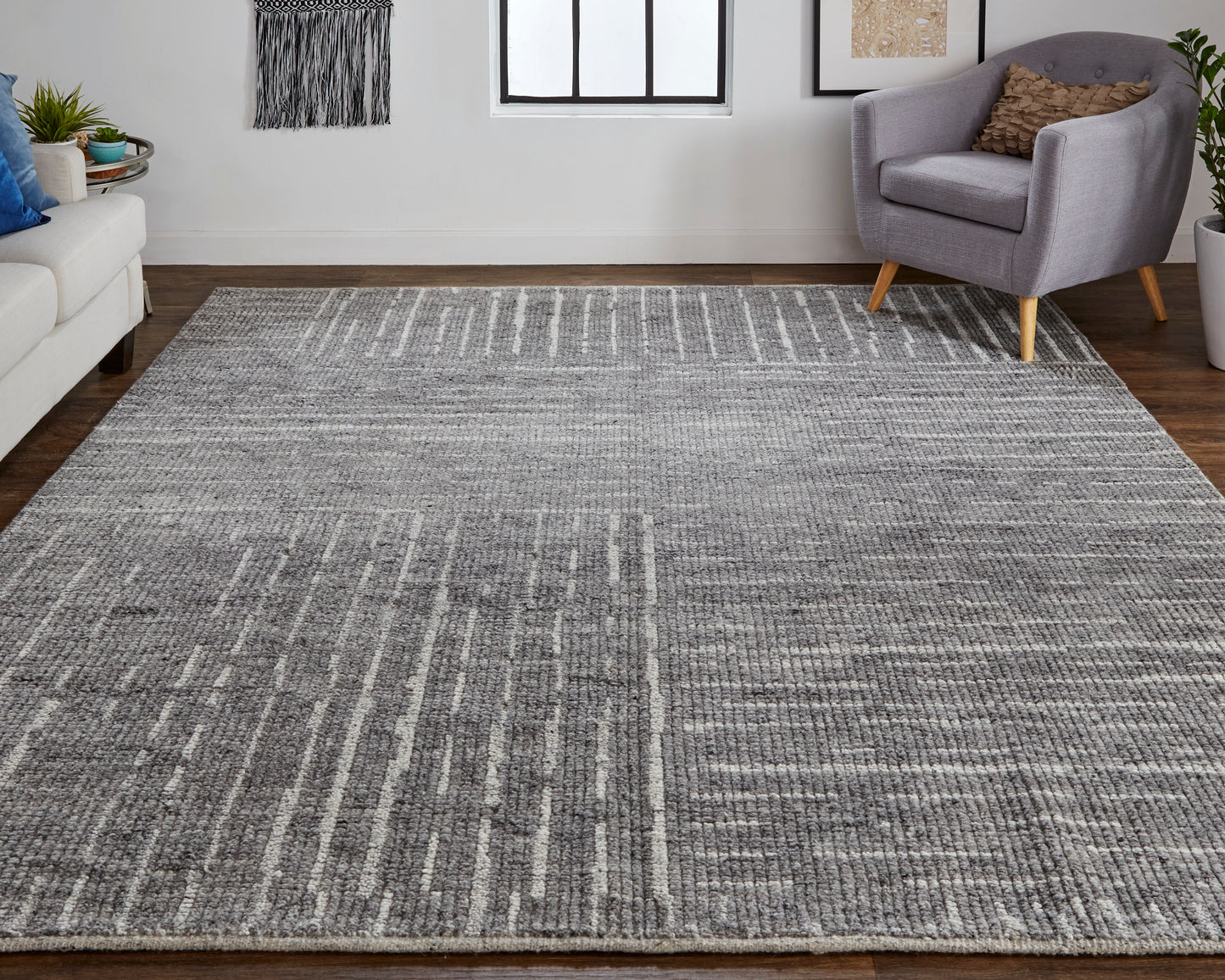 Alford Modern/Mid-Century Modern/Industrial Gray/Silver/Ivory Accent Rug