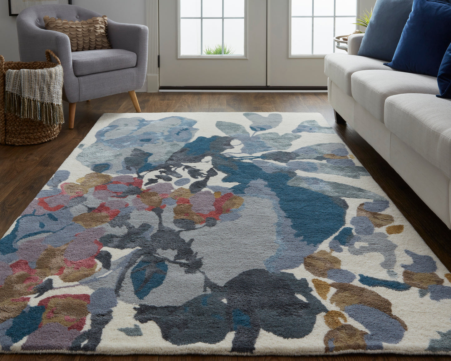 Dafney Transitional/Casual Blue/Gray/Pink Area Rug