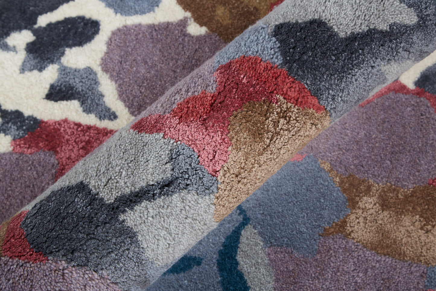 Dafney Transitional/Casual Blue/Gray/Pink Area Rug